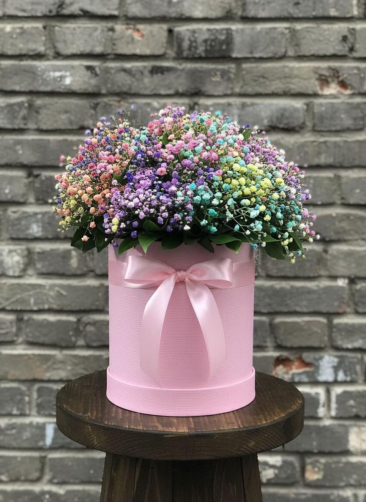 Цветочная композиция из Гипсофила и Розы в шляпной коробке в Урыве-Покровке