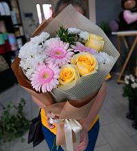 Букет цветов из:  Герберы, Розы и Хризантемы в Урыве-Покровке