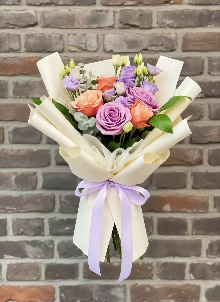 Букет цветов из: Лизиантусы и Розы в Урыве-Покровке