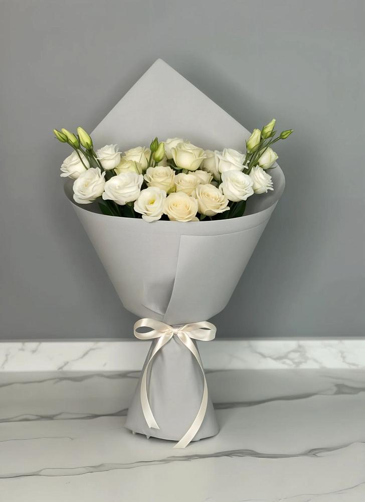 Букет цветов из: Розы и Лизиантусы в Урыве-Покровке