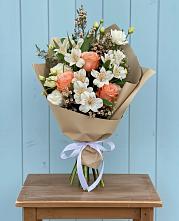 Букет цветов из:  Альстромерии, Лизиантусы, Розы и Хризантемы в Урыве-Покровке